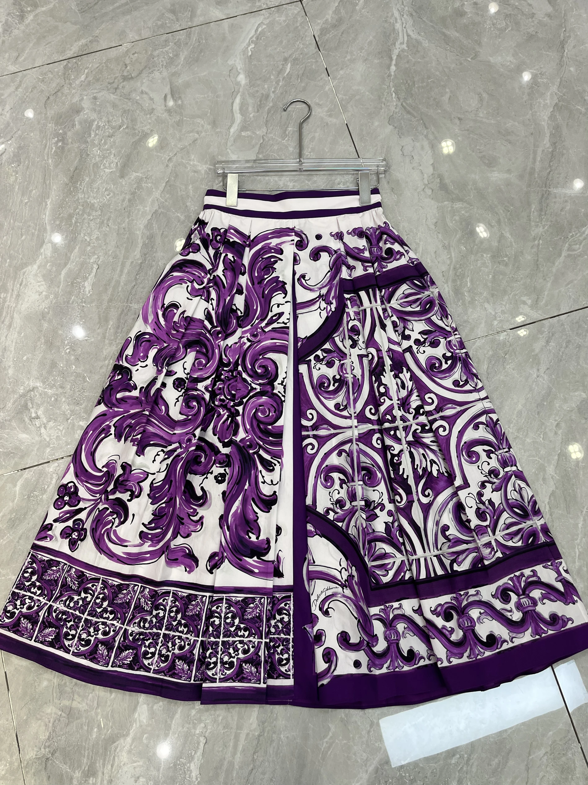 

High Quality Fashionable Silk Cotton Printed Half Skirt Street Style High Waist Loose Fit X-Shape Summer 2025 Ladies Skirt