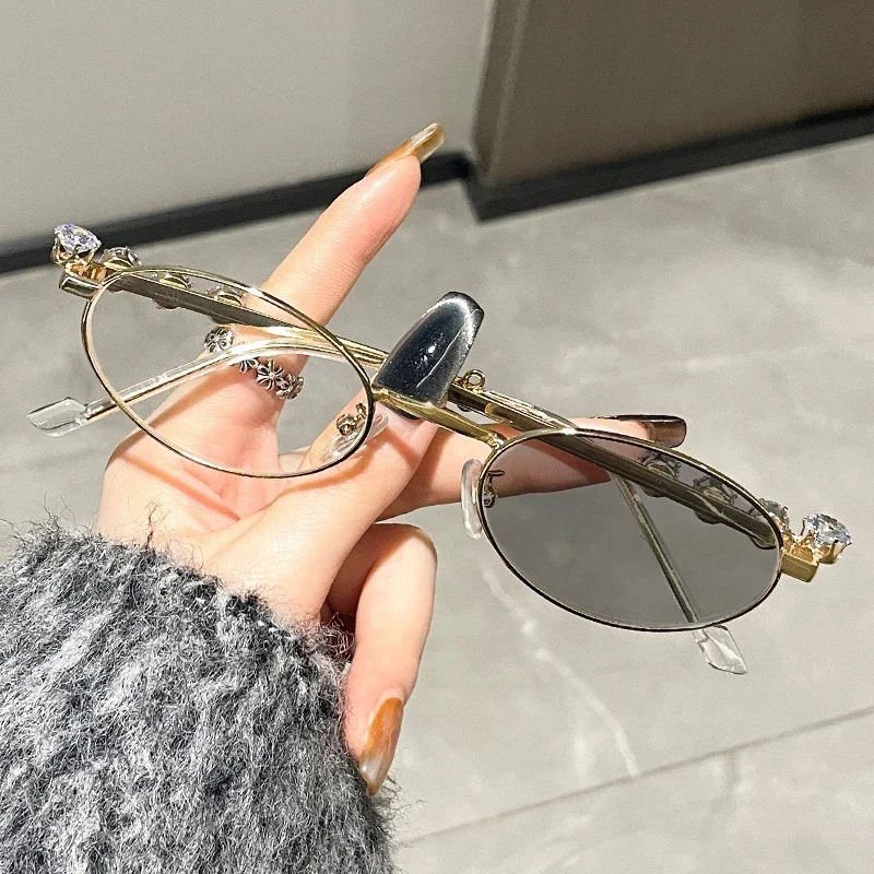 New Photochromic Diamond Inlaid Oval Myopia Glasses Trend High-end Small Frame Eyeglasses Anti Blue Light Near Sight Glasses