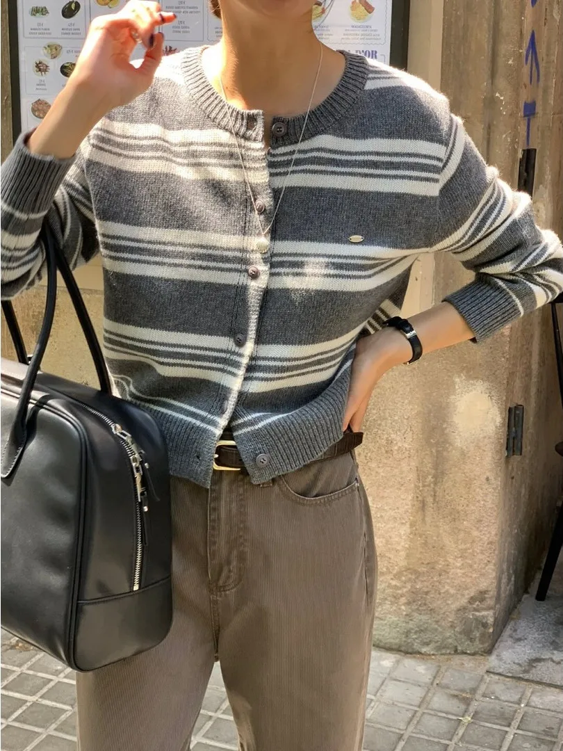 

Retro Sle Long Sve Knitted Sweater Women's Slim Fit round Ne Color Blo Coat Soft Comfortable Girls Autumn Faion