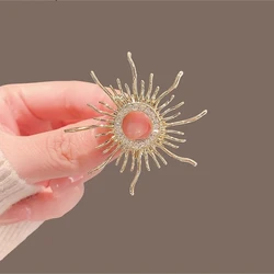 Gold Color Rhinestone Sun God Brooches for Women Unisex Crystal Sun Shape Lapel Pins Jewelry Accessories Gifts