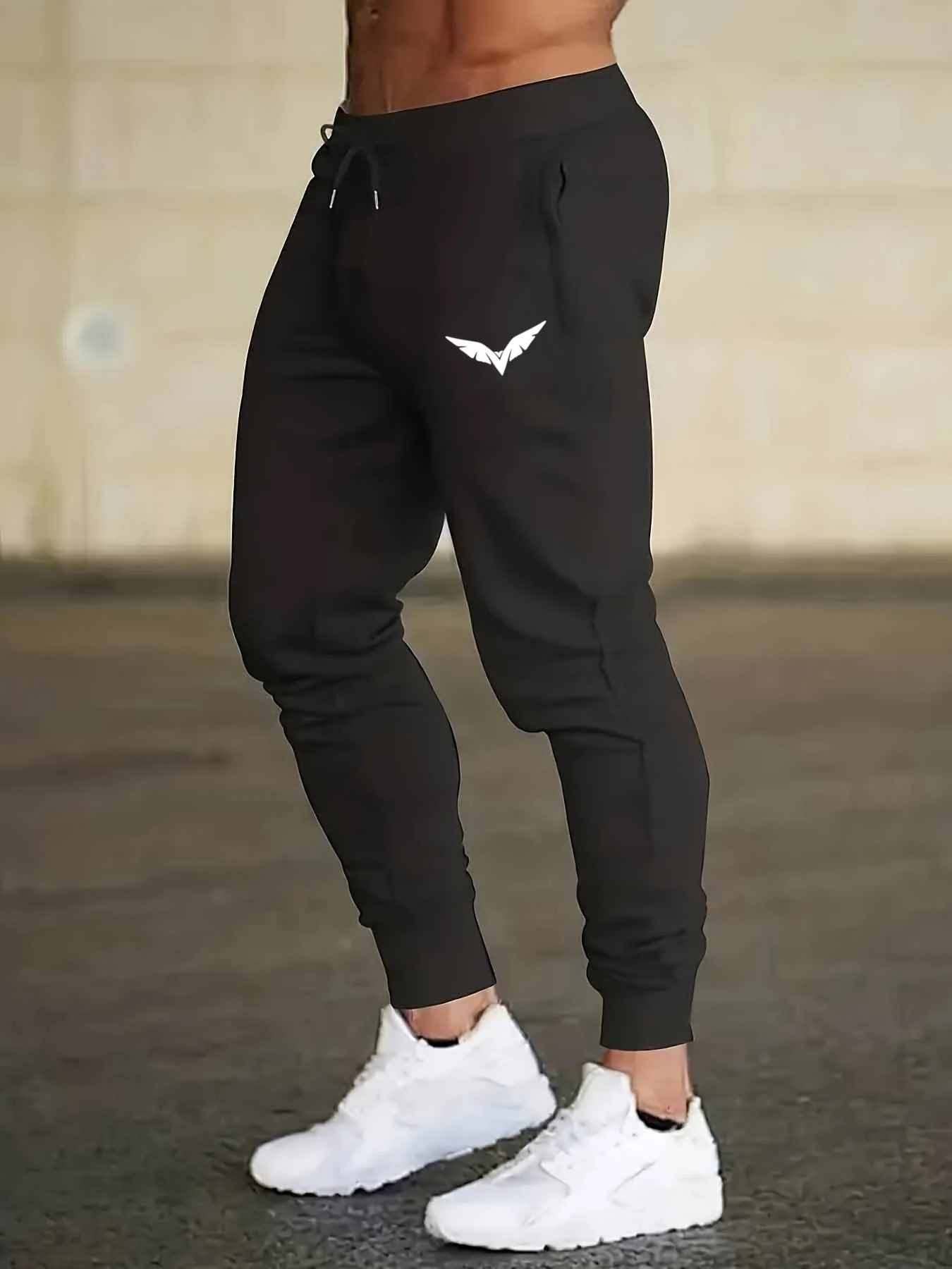 

1 Piece Men's Casual Sports Pants with Drawstring, Letter Print, Slightly Elastic, Suitable for Outdoor in Spring and Autumn
