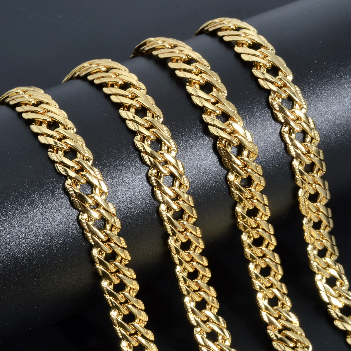 Hiphop Punk Curb Cuban Men Chains 18K Gold Color Italian Copper Necklace Fashion Wedding Party Luxurious Jewelry Accessories