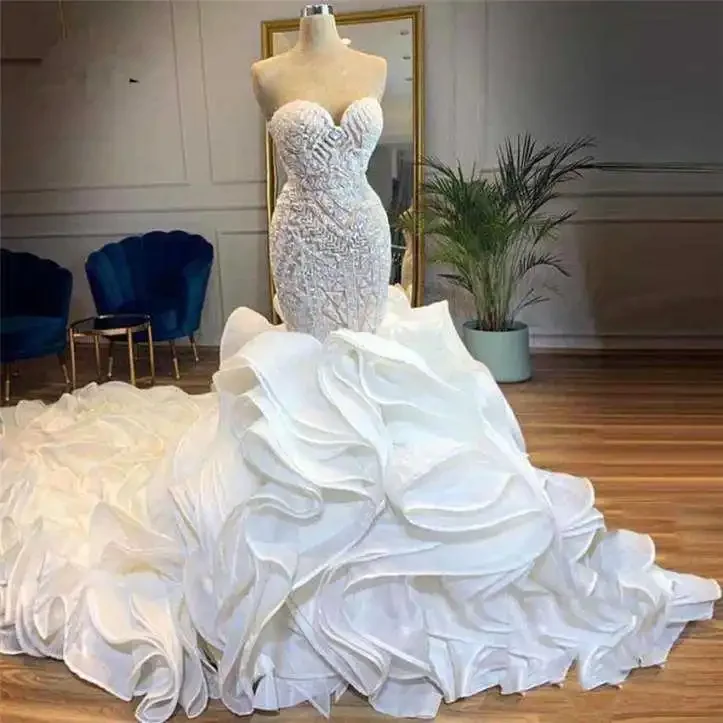 

Customized Mermaid Wedding Dress Sweetheart Beaded Pearl Tiered Ruffles Chapel Train Bridal Gowns Off Shoulder Sexy 2024