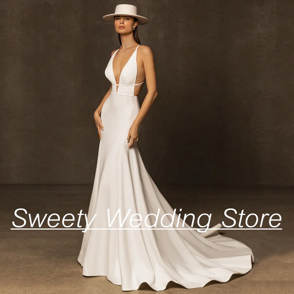 

Sexy Wedding Dress Sleeveless Deep V Neck Mermaid Bride Dresses Criss Cross Sweep Train Simple Trumpet Bridal Gown