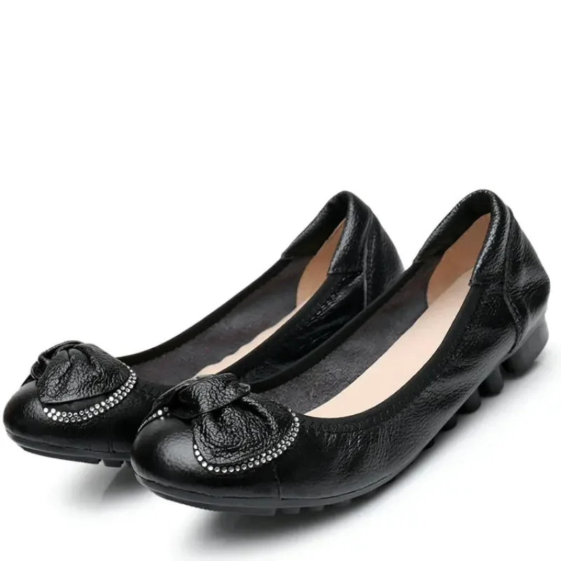 

Fashionable Women's Soft Leather Shoes Round Toe Soft Soled Women's Shoes Vulcanized Shoes