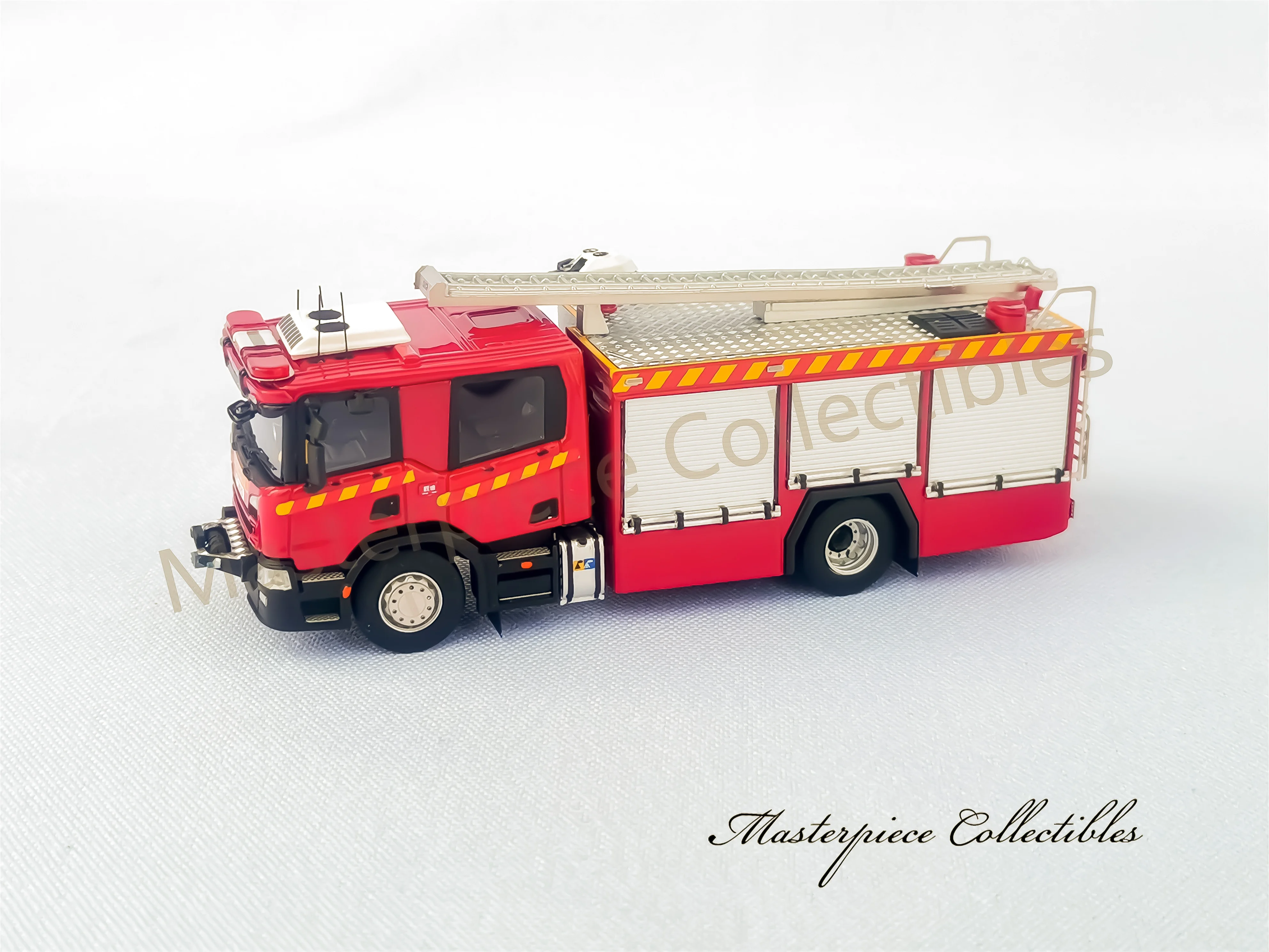 

Masterpiece Collectibles 1/76 fire ladder truck, Hong Kong MAJOR PUMP Collection of die-cast alloy car model ornaments