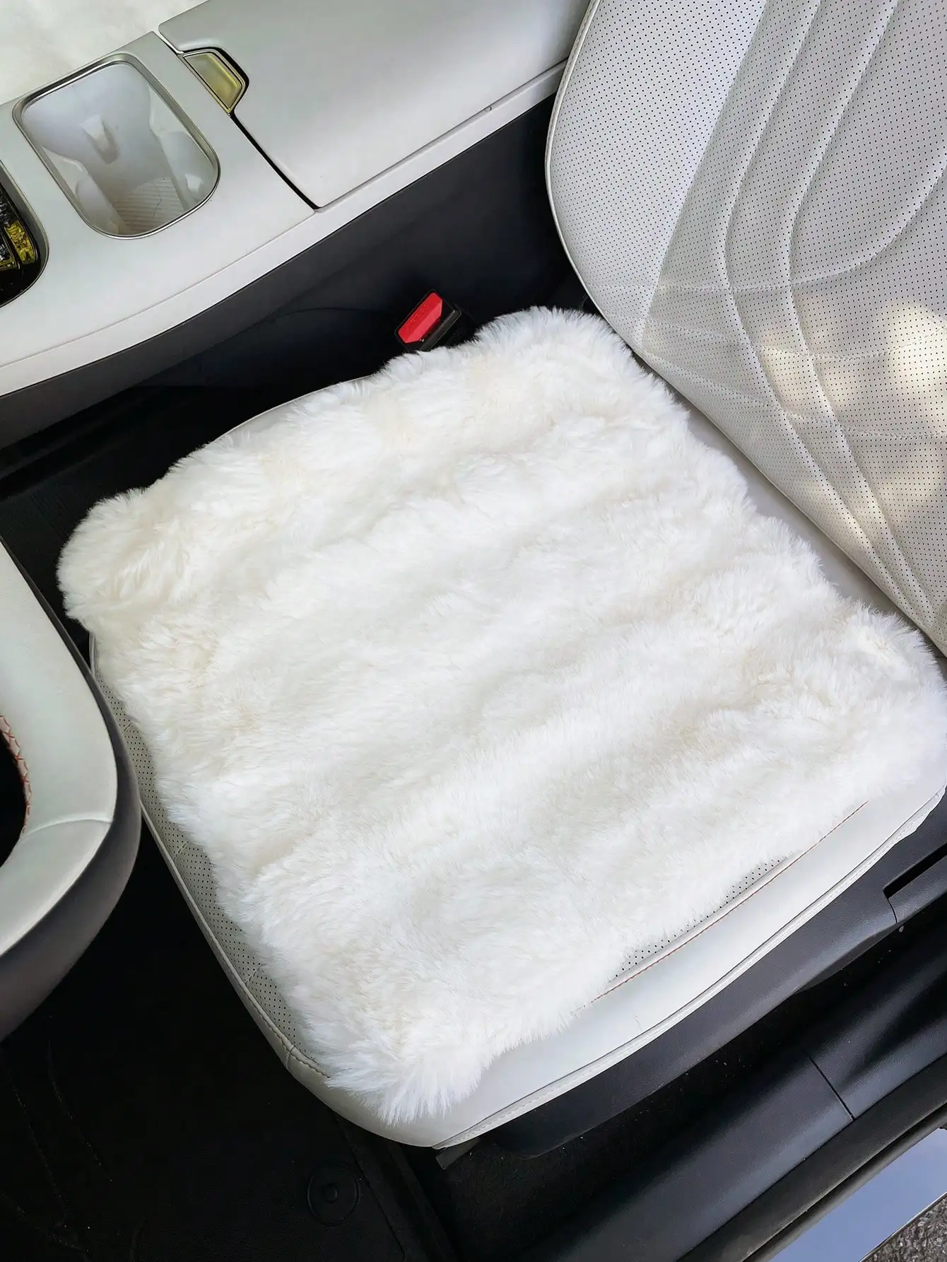 3pcs/Set Women's Plush Car Seat Cushion, Creative Car Front Seat Pad, Warm Fuzzy Seat Cover For Winter