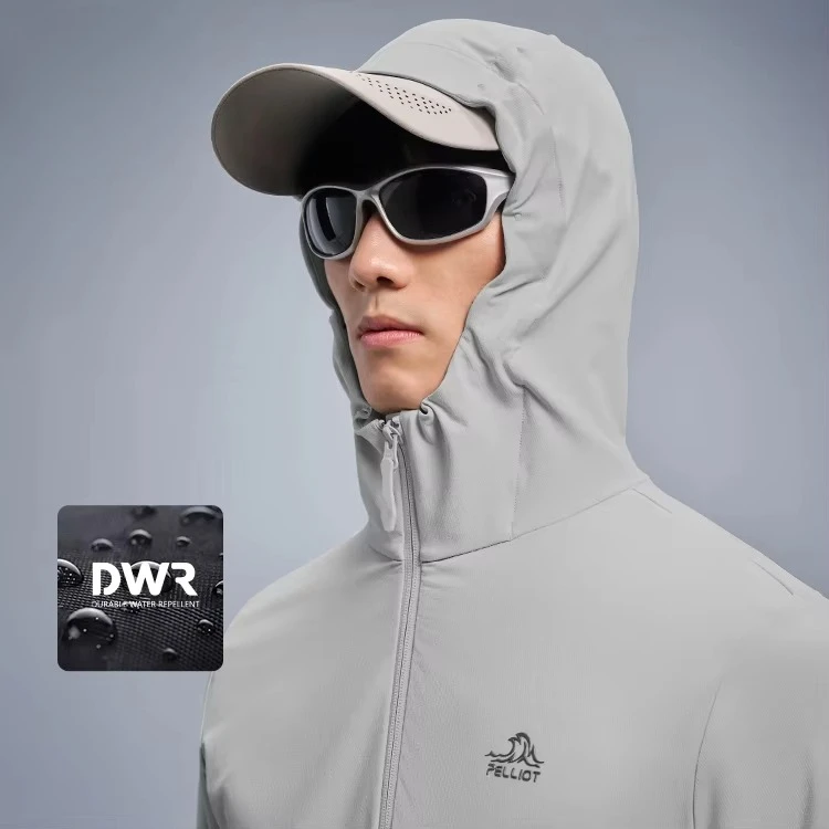 2025 Pelliot Outdoor Soft Shell Jacket Men's Windproof & Water Repellent Cycling Hiking Mountaineering Hooded Casual Top Warm