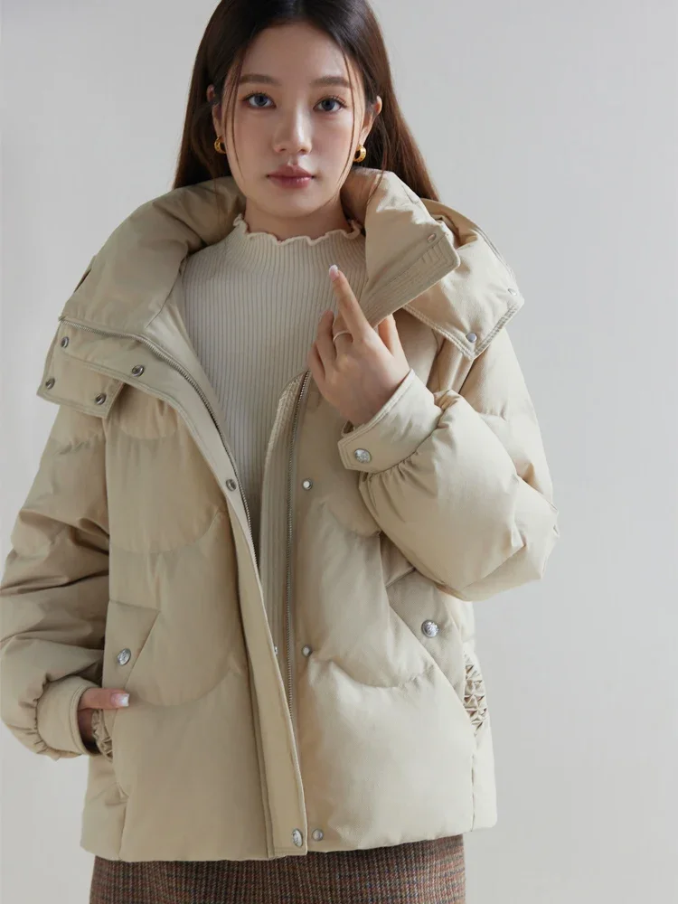 DUSHU 140G Filling Capacity Hoode Design Women White Thicken Down Jackets Mental Button Decoration Textured Fabric Down Coats