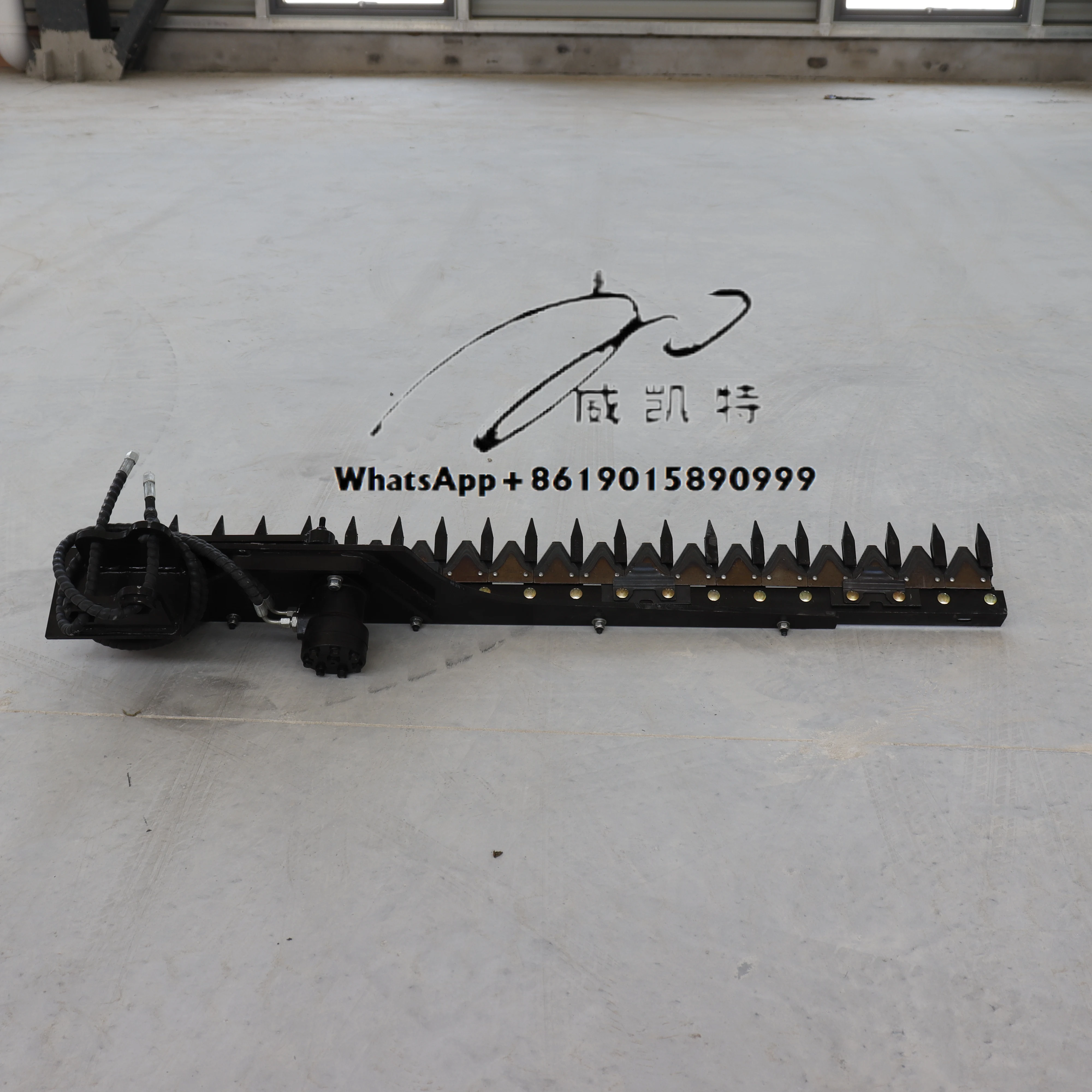 

Industrial Cordless Hedge Cutting Machine Universal for Mini Excavator with Sickle and Trimmer Bar Powered
