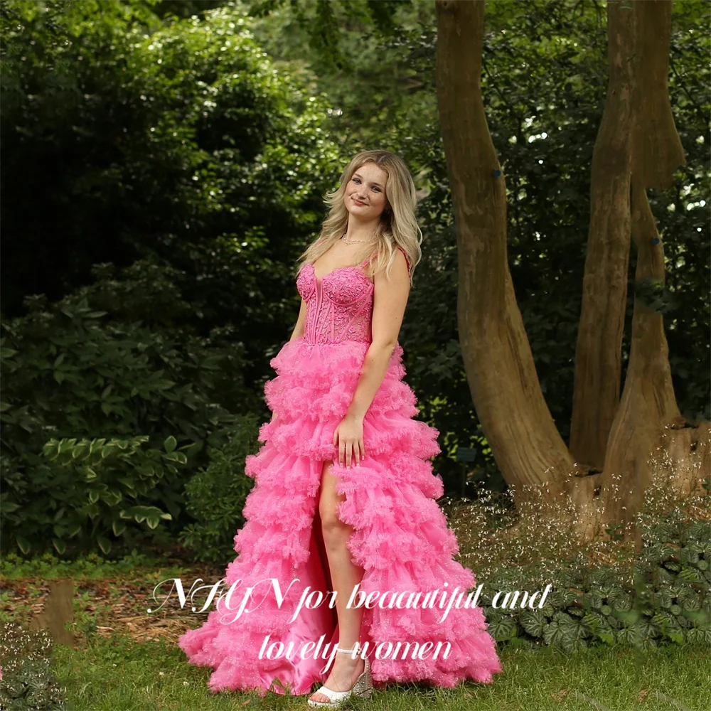 

NFYN ярко-розовое платье для выпускного вечера с кружевным корсетом, платье знаменитости с разрезом по бокам, женское вечернее платье с многоуровневыми рюшами, торжественное платье по индивидуальному заказу