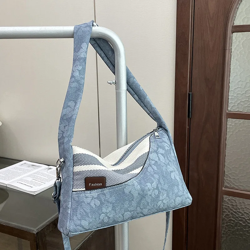 

2025 Luxury Brand - New French - Style Handbag with Trendy Prints, Design, Versatile Shoulder/Crossbody for Commuting
