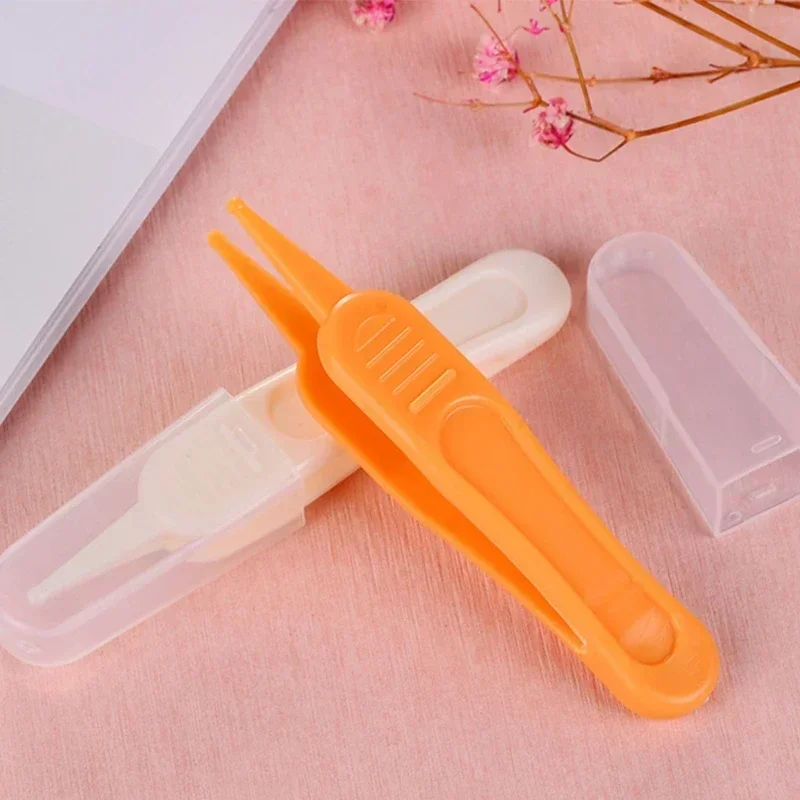 Baby Nasal Tweezer Baby Nose Cleaning Tweezer Round Head Baby Nose Booger Picker Ear Cleaner Clip Tool Ear Wax Remover