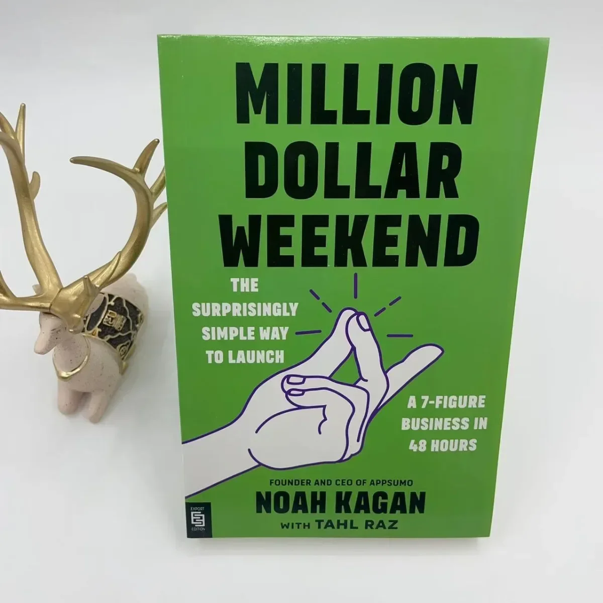 

Million Dollar Weekend:the Surprisingly Simple Way To Launch A 7-figure Business in 48 Hours Paperback Book in English