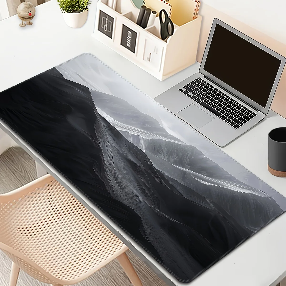 

Коврик для мыши Black Mountain Peak, большой резиновый противоскользящий коврик для ПК, настольные аксессуары, коврик для мыши для офисов и геймеров, коврики для клавиатуры, декоративный коврик