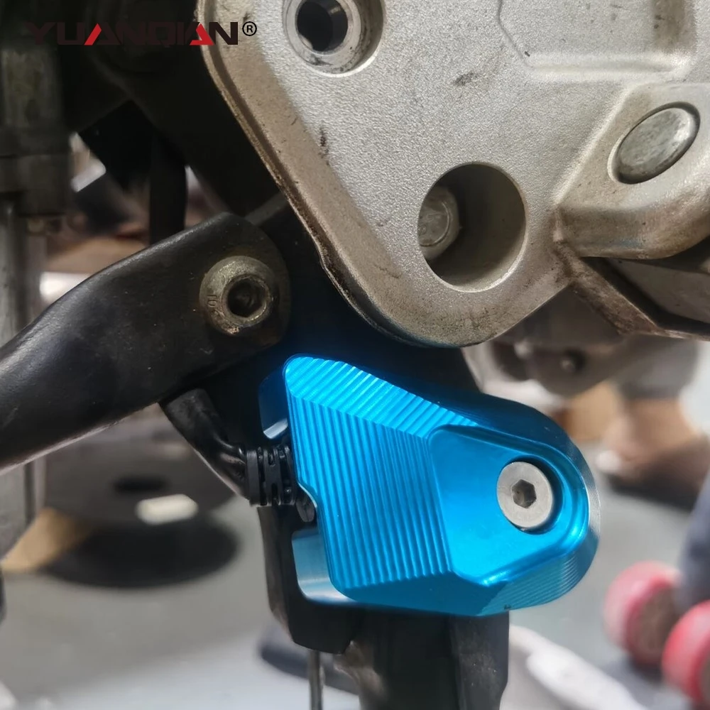 Sidestand 450 MT 2026 دراجة نارية CNC الألومنيوم الجانب حامل التبديل حماية غطاء حماية غطاء ل CFMOTO 450MT Ibex 450 2024 2025