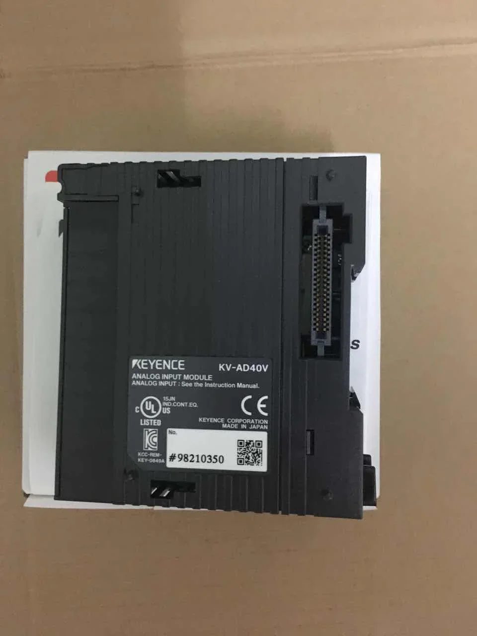 عرض خاص وحدة KEYENCE الأصلية الجديدة في اليابان: KV-AD40V