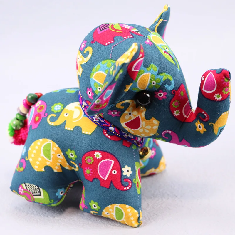 Éléphant Décoratif Coloré en Tissu, Cadeau Créatif de Voyage pour Enfant, 15cm