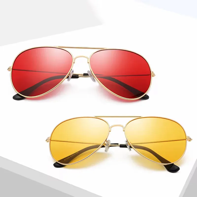 Gafas de sol clásicas de estilo Retro para hombre y mujer, lentes de sol Unisex de Metal, color rojo y amarillo, 3025, para verano, 2024