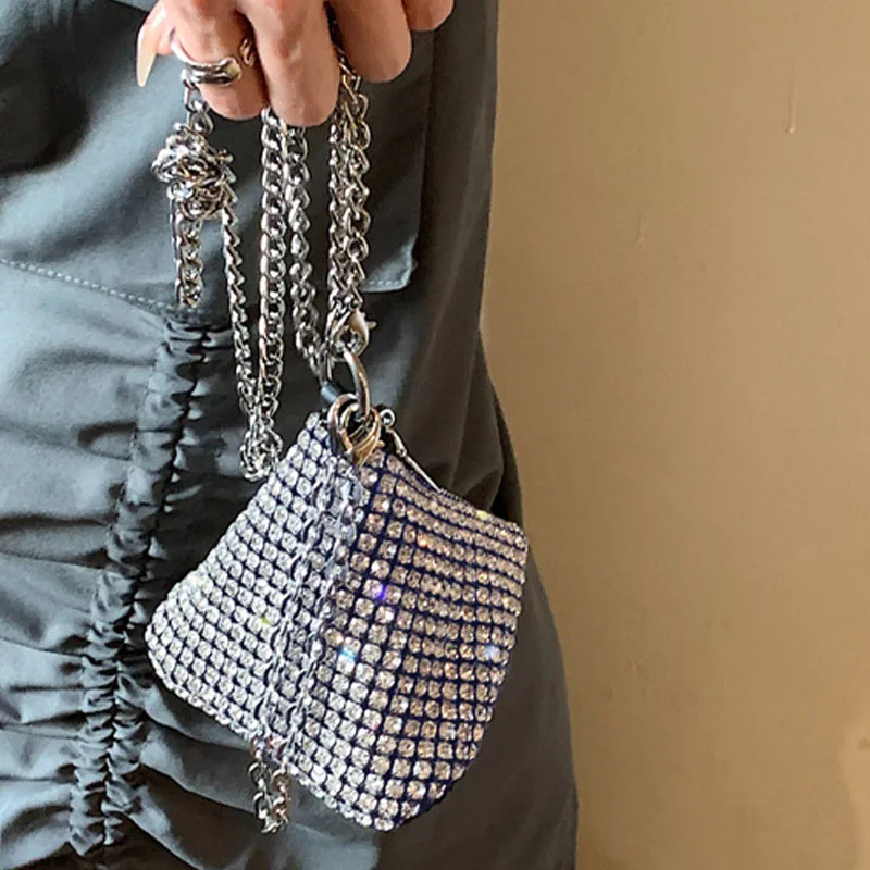 Mini Glitter Diamond Triangle Handbag donna PU portamonete in pelle borsa a tracolla a tracolla con catena in metallo borsa da festa con strass da