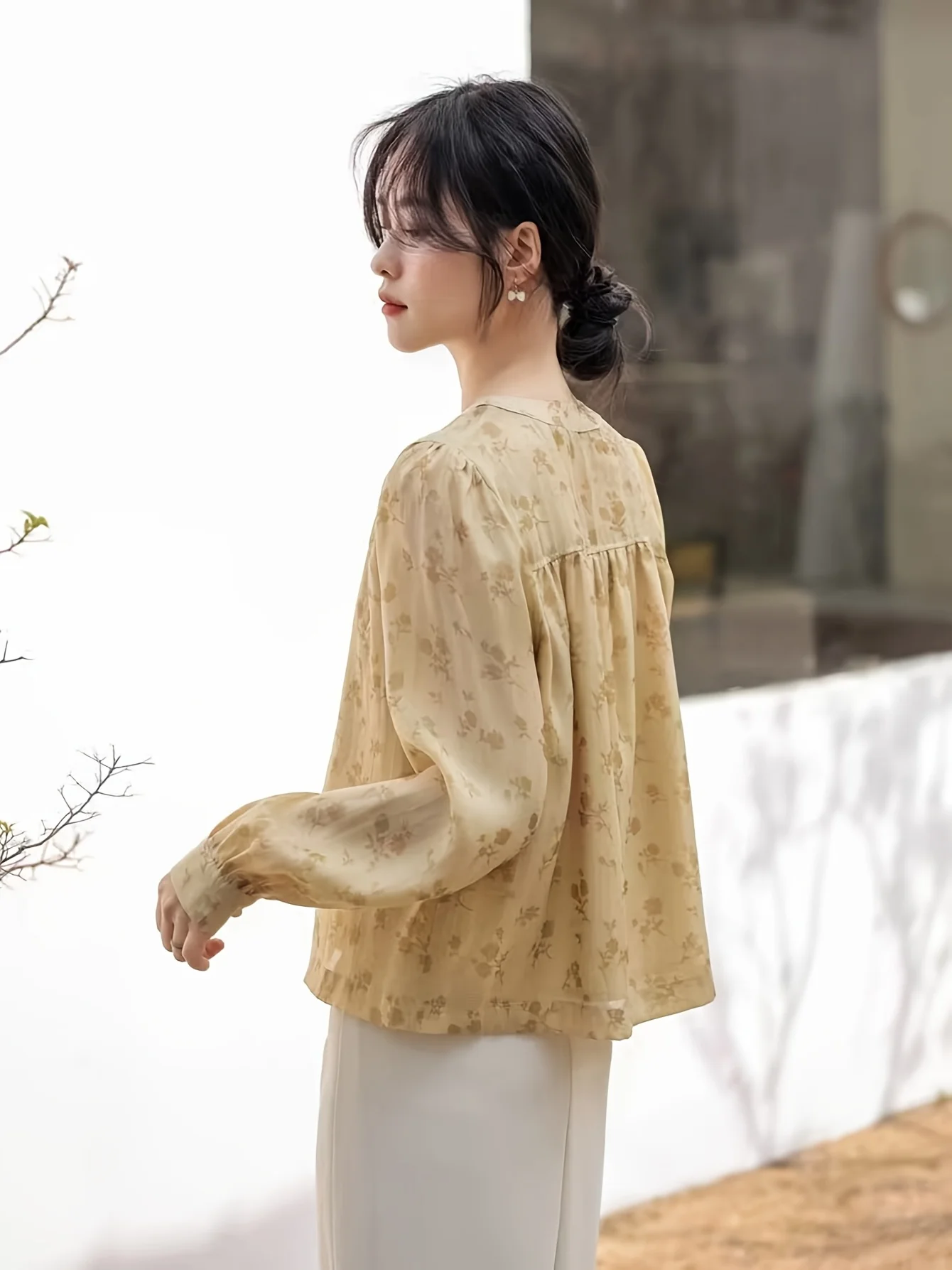 Women's Beige Floral Print Blouse Mandarin Collar Long Sleeve Tassel Elegant Casual Top