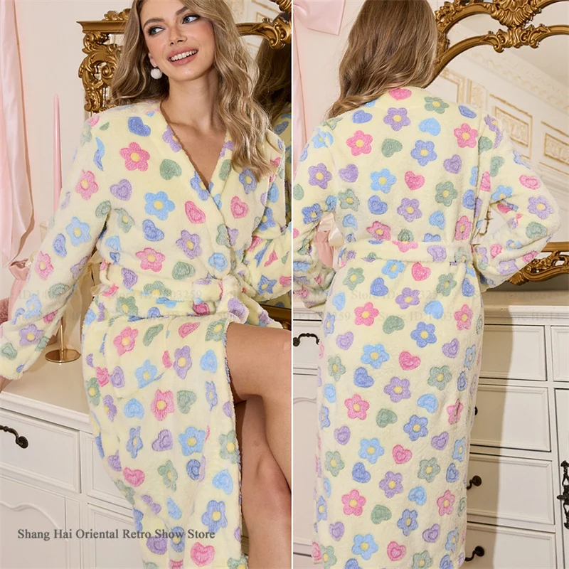 Autumn Winter New Female Long Robe Sleepwear Sweet Flannel Floral Girl Bathrobe Homewear Thicken Coral Fleece Loungewear Pajama