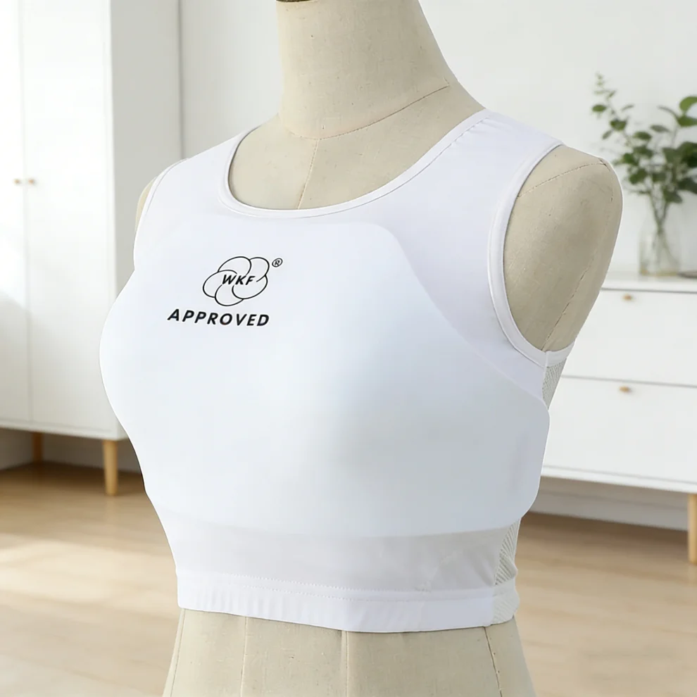 protetor-de-peito-feminino-aprovado-pela-wkf-para-karate-protetores-de-corpo-para-meninas-colete-protetor-branco-e-preto-com-forro-de-plastico-rigido