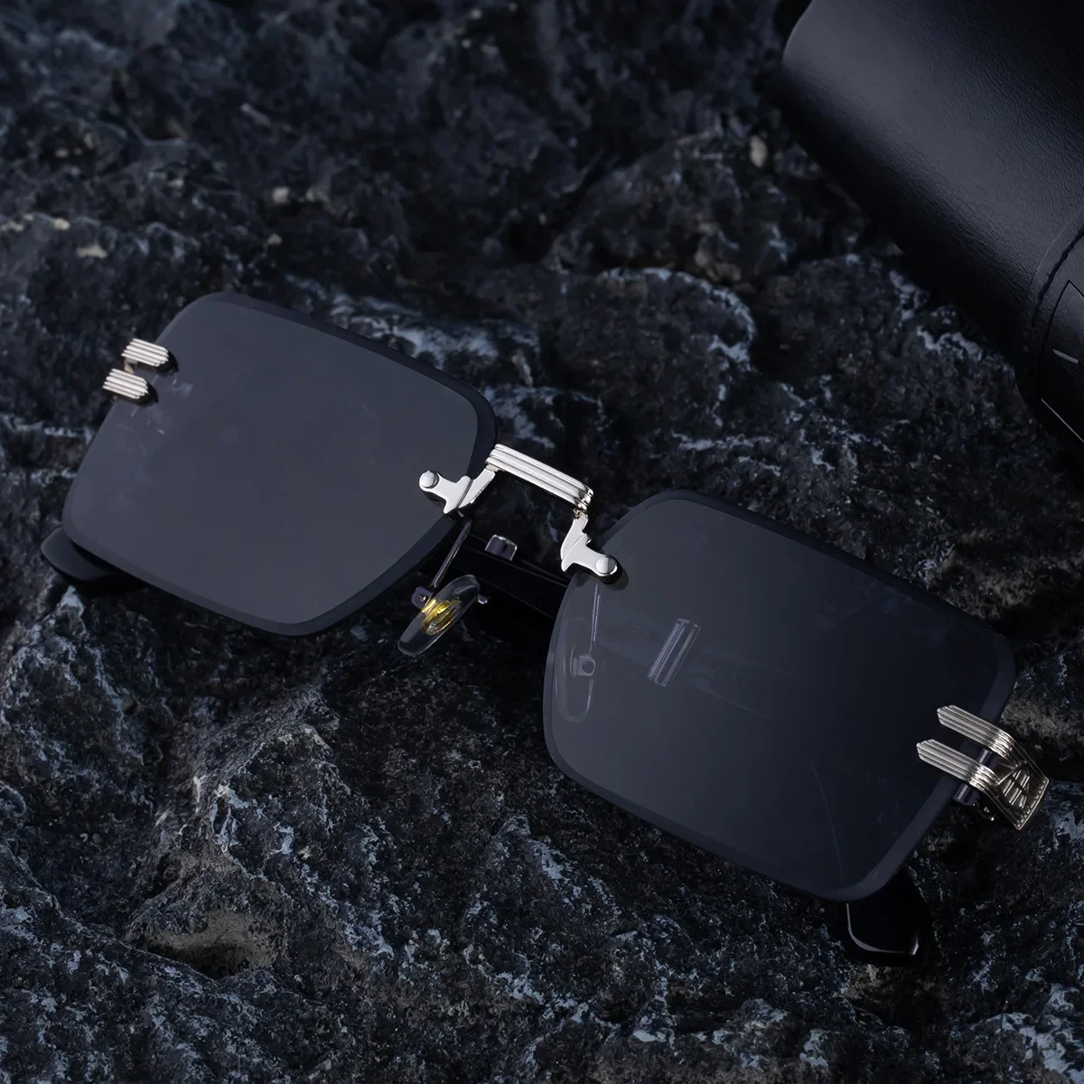 

new styleEuropean American Small Square Sunglasses Men Stylish Vintage Shades Luxury Cross Border Eyewear Wholesale2025