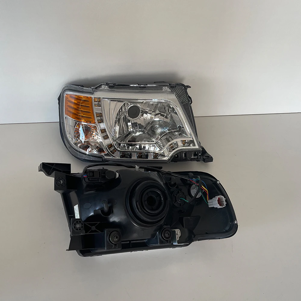 Car Headlights LED For Nissan Navara P27 2010-2014 Dongfeng Ruiqi 26060-P2760 26010-P2760