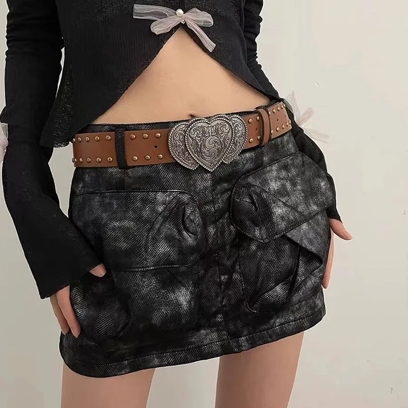 

2023 Vintage Riveted Punk Women's Belt Super Cool Women's Accessories Everything Belt Jeans Denim Skirt Trend Love Buckle Belt