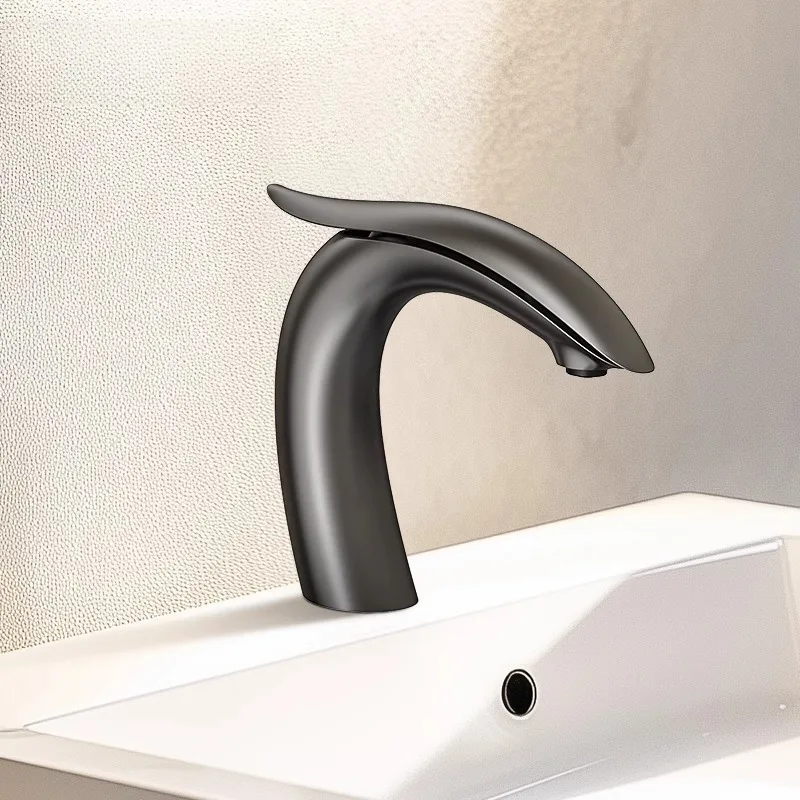 

Смеситель для умывальника; Смеситель для умывальника для холодной и горячей воды в ванной комнате; Смеситель для холодной и горячей воды; Смеситель для умывальника для душа.