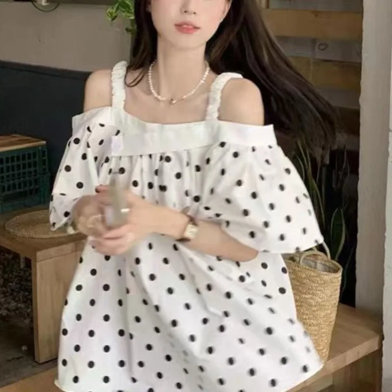 2024 Dames Zomer Mode Nieuwe Sexy One Line Nek Polka Point Off Shoulder Korte Stijl Elegantie Veelzijdige Band Chiffon Tops