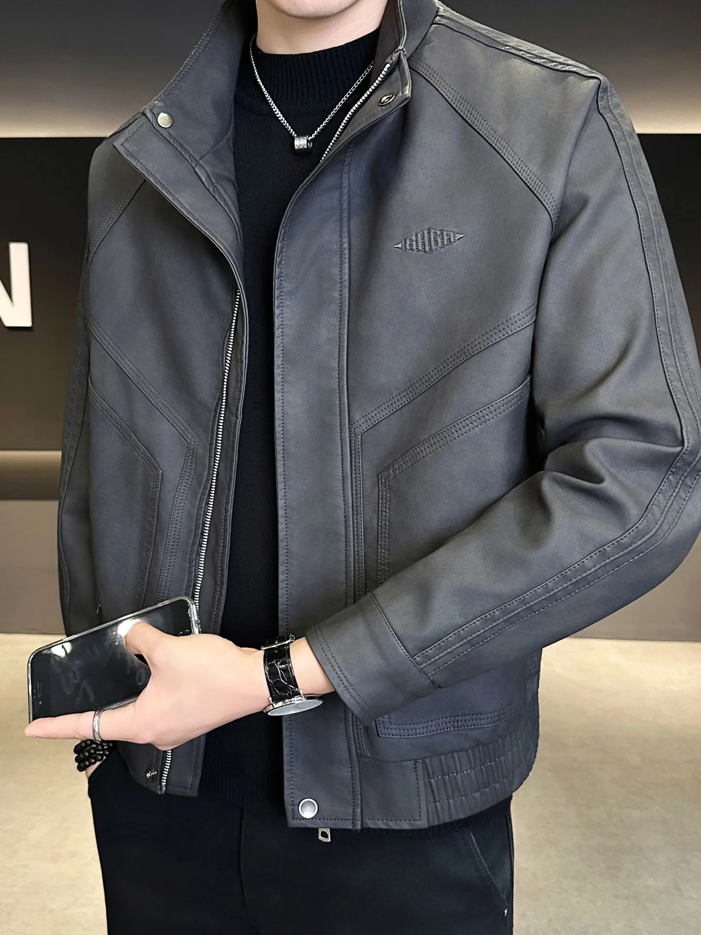 Faionable ريترو مطرز الجلود Jaet الرجال الوقوف طوق سستة إغلاق طويل Sve عادية Sle الخريف الشتاء جديد Arr...