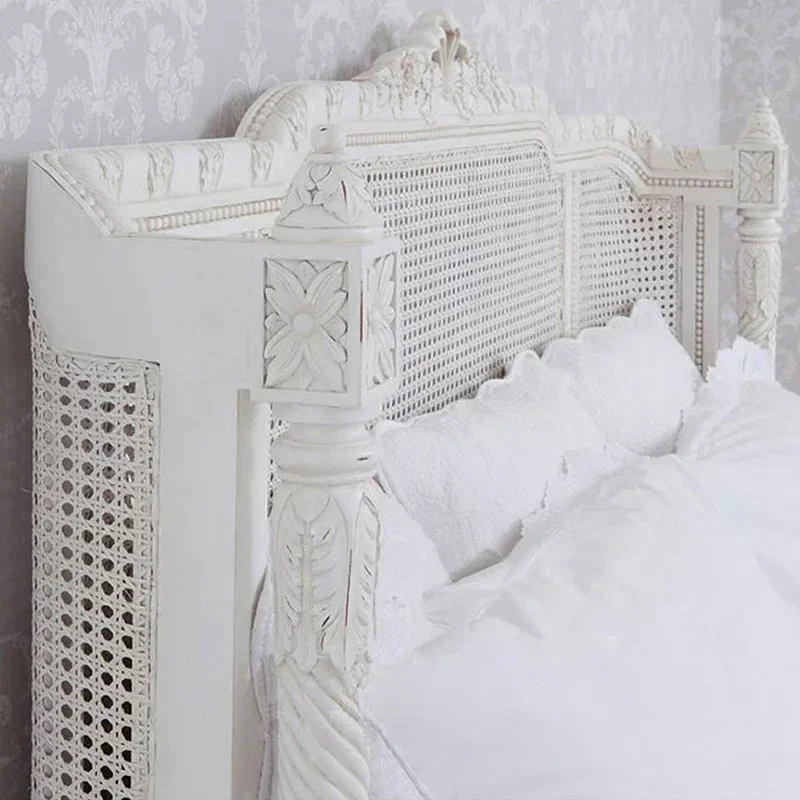 French retro solid wood bed carved old rattan American country double Roman column full solid wood princess