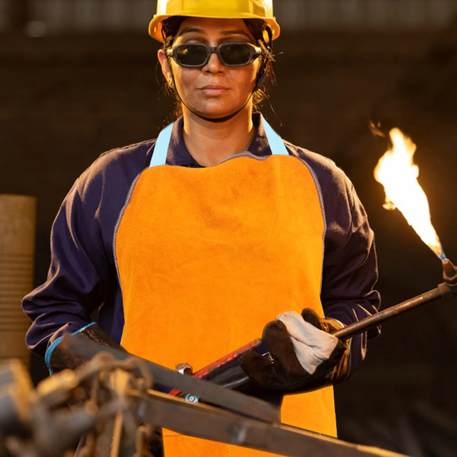 

1Pcs Electric Welding Apron Cowhide Heat Resistant Fireproof Protective Clothing Welding Work Apron Heavy Duty