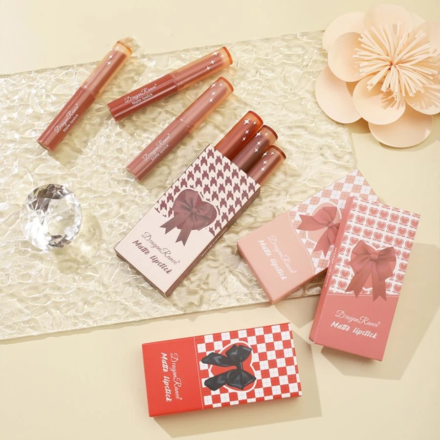 Three Lip Glaze Set,ลิปสติกเนื้อแมทกํามะหยี่ติดทนนาน,ลิปกลอสเนื้อแมตต์อเนกประสงค์ไม่ซีดจางไม่ติด