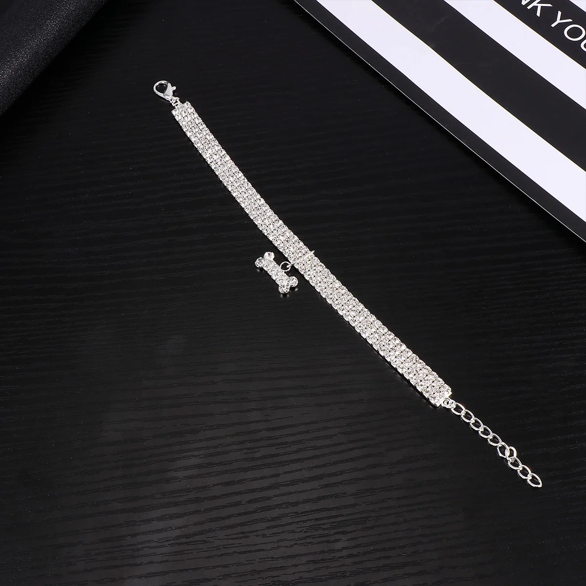 

Adjustable Shining Crystal Collar Supplies For Dogs Rhinestone Pet Collar Luxury Pet Supplies White Size L