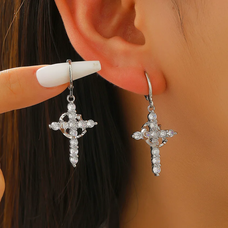 Punk Gothic Heart Earrings For Women Fashion Korean Jewelry Gifts Accessories Star Thorn Heart Colored Crystal Pendant Ear Hooks