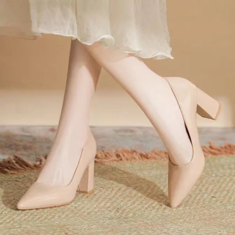 كعب أقدام غير متعب للخريف جديد بمقدمة مدببة من الجلد اللامع كعب غير قابل للانزلاق فردي #3