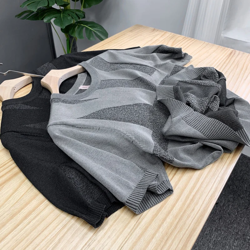

Faionable Urban Knitted ort Sve round Ne T-irt for Men Casual Slim Fit Summer Top Light And Sli