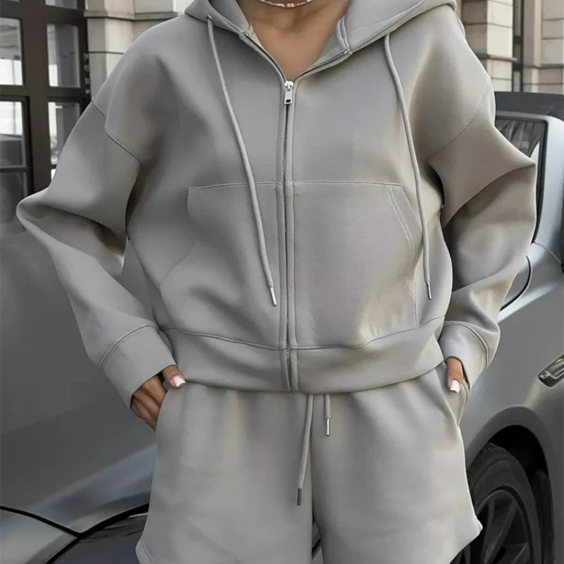 2026 New Summer Casual Women's Set Europe America Style Featuring Long-sleeved Zipped Hooded Large-pocket Sweatshirts Shorts