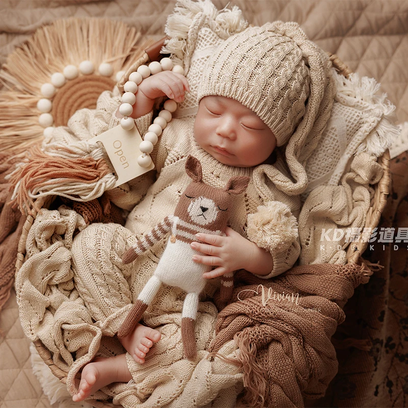 Pakaian Fotografi Bayi Baru Lahir Tema Musim Dingin Hangat Pakaian Rajutan dengan Topi Yang Cocok Alat Peraga Fotografi Boneka Beruang Buatan Tangan Gaya Ins