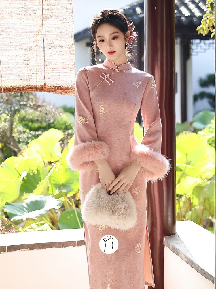 

Ретро-китайское платье-ципао для молодых женщин, розовое, бархатное, длинное, с гарантией тепла, новинка 2025 года, модное, элегантное, простой дизайн