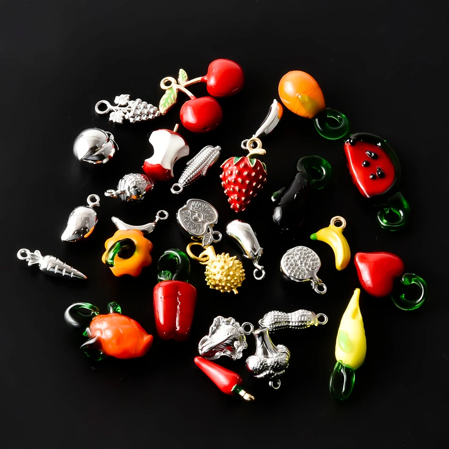 5 Stück verschiedene Lebensmittel-Anhänger (Apfel, Kohl, Erdbeere), stahlfarben, aus 316 Edelstahl, Erbsen- und Bananen-Anhänger für die Schmuckherstellung von Halsketten – Detail 1