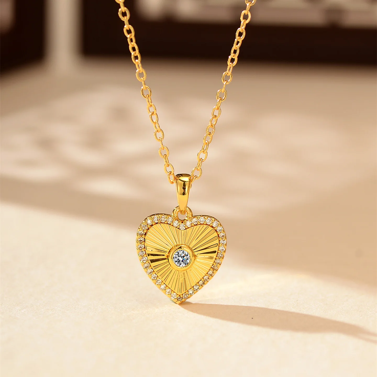 9999 gold heart-shaped pendant necklace for women, featuring a personalized and elegant laser-cut heart design, suitable