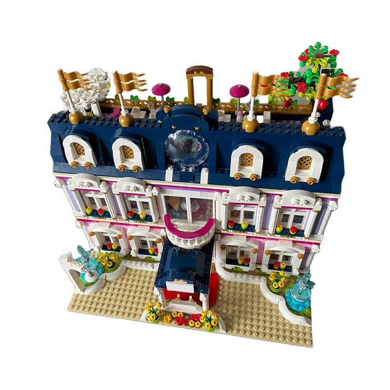 2064pcs MOC Friends The Grand Grand Hotel Modular Alternate Build 2x Model Building Blocks Architecture Art Display Brick Idea
