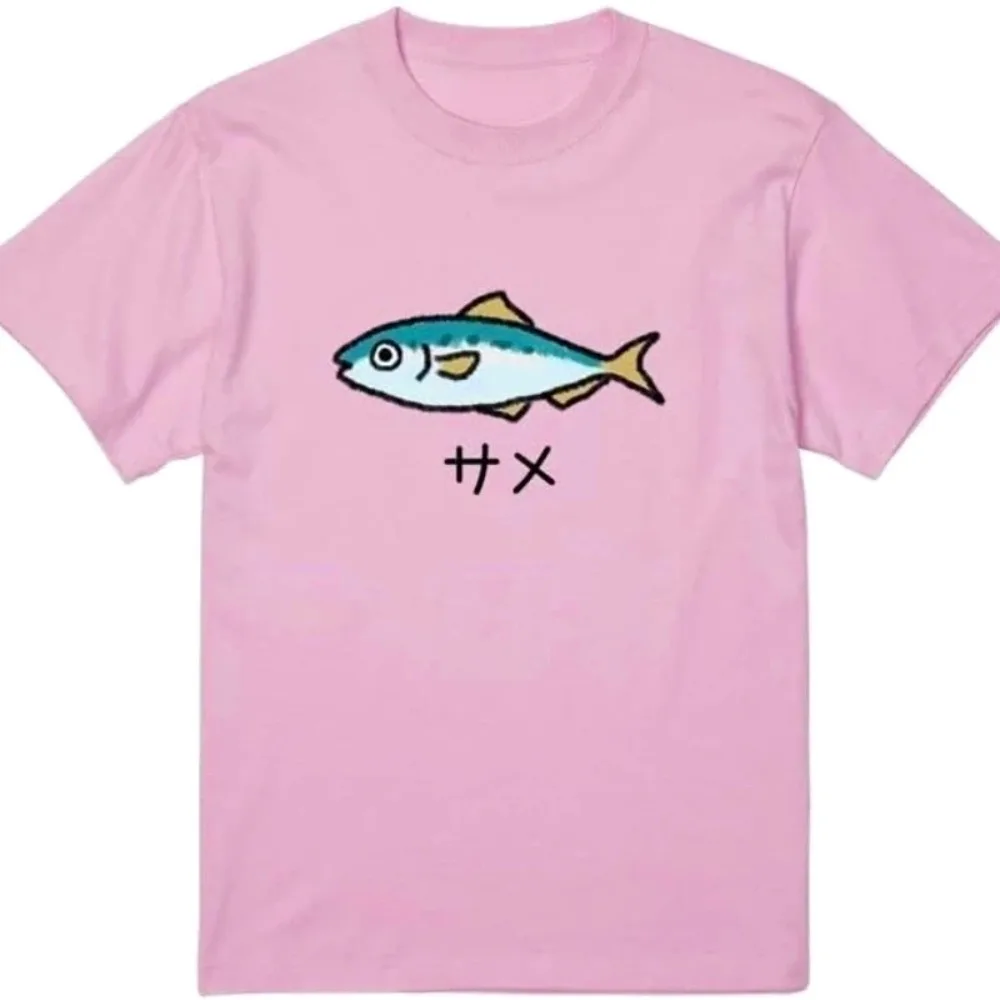 Etwas stimmt nicht – Haifisch-Sardinen-Witz-Text-Geschenk für Katzenliebhaber – Lustige Illustration Tier Unisex – Für Lachen geeignet – Y2K Damen Tops – Detail 6