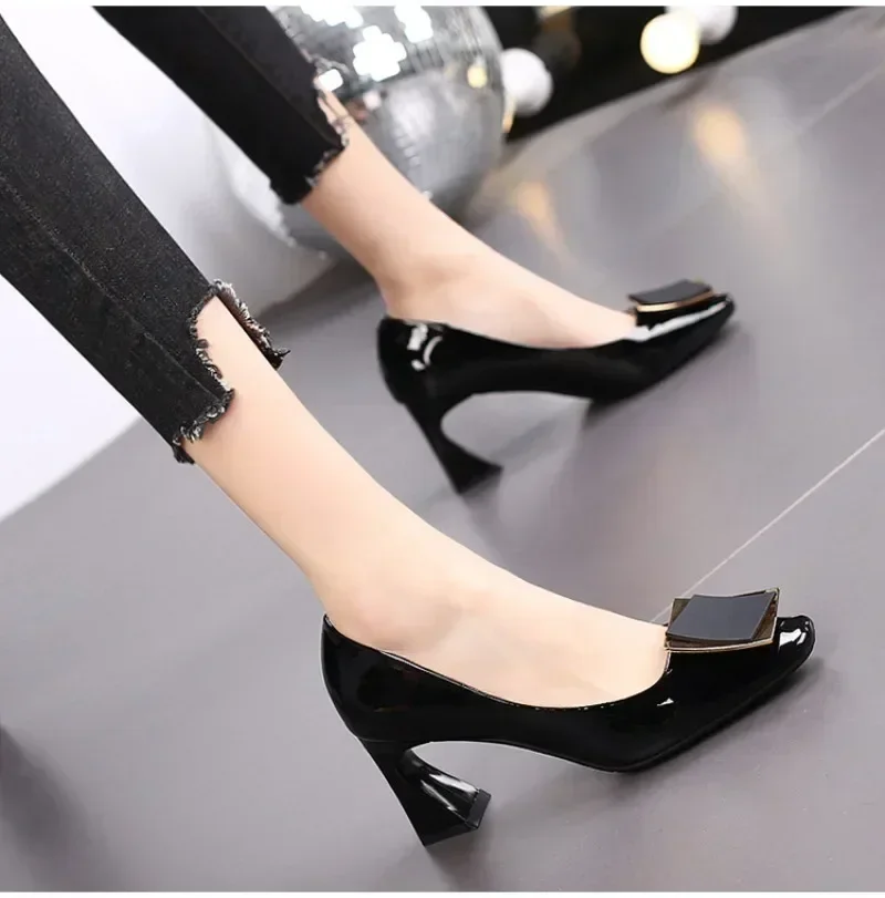 2024 new  Soft Leather Thick Heels Shallow Mouth Shoe Korean Pointed Office Women's Heel Pumps High-heeled Shoes Female 34