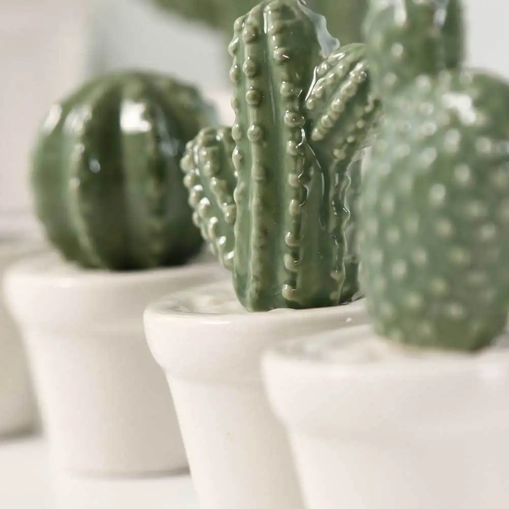 

4Pcs Ceramic Cactus Bonsai Desktop Ornament Lifelike Simulation Plant Table Decoration Home Office Desktop Decoration