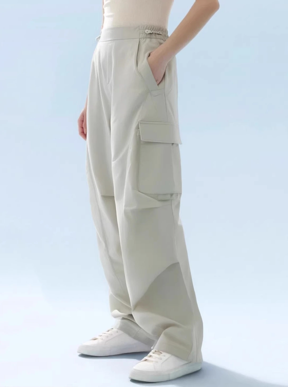 

Outdoor sports female Cut thread casual trousers Spring/Summer 2025 Workwear wide-leg pants Parachute pants